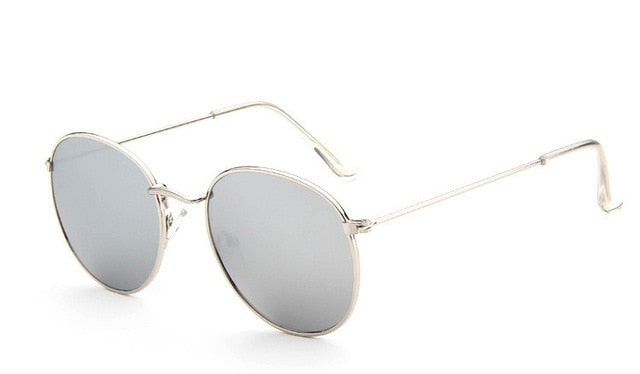 Classic Round Sunglasses - Silver / Silver