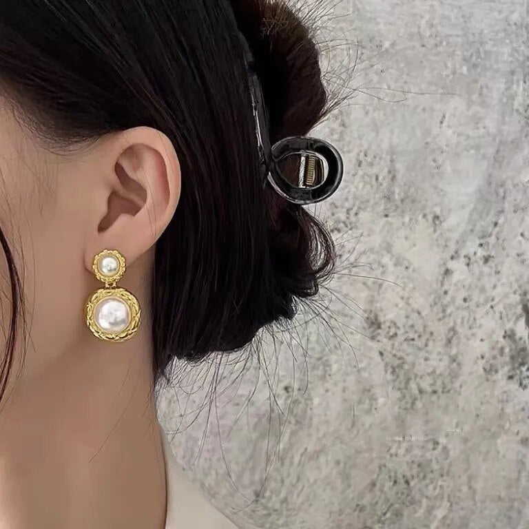 Vintage Pearl Clip on Earrings