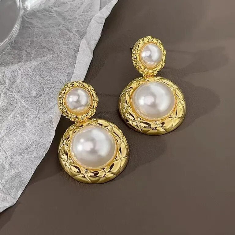 Vintage Pearl Clip on Earrings