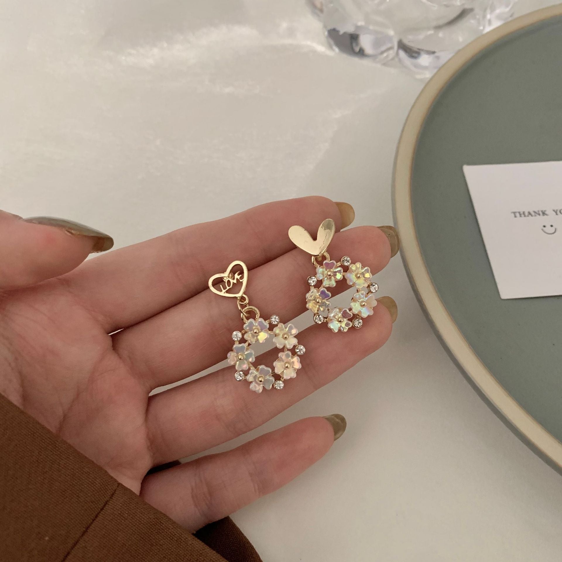 |200001034:361180#clip on earrings|200001034:200003759#pierced ears|3256803325358250-clip on earrings|3256803325358250-pierced ears